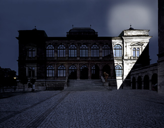 Gunda Foerster, LIGHTNING, spotlights, Neues Museum Weimar | permanent piece since 1999_3