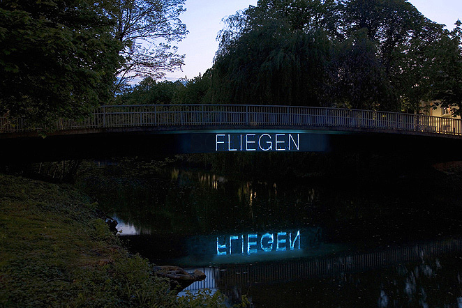 Gunda Forster, SCHWEIGEN | SILENCE, 2 neon words, Lippstadt | permanent piece since 2010_2