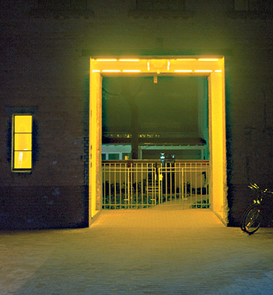 Gunda Forster, 5 PASSAGES, fluorescent lamps, Sophie-Gips-Höfe, Berlin | permanent piece since 1997_4